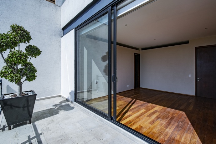 LOMAS VERDES 6TA SECCION, 4 Habitaciones Habitaciones, ,4 BathroomsBathrooms,Departamento,En Venta,1141